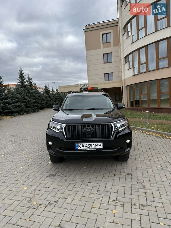 Toyota Land Cruiser Prado 2021