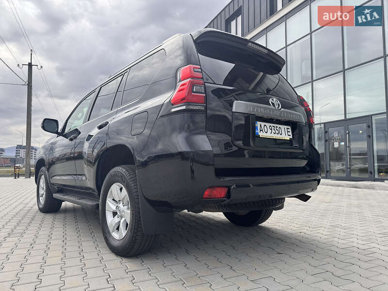 Внедорожник / Кроссовер Toyota Land Cruiser Prado 2019 в Хусте