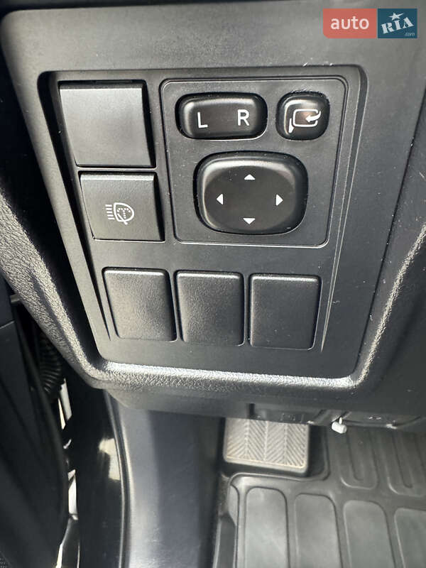 Внедорожник / Кроссовер Toyota Land Cruiser Prado 2019 в Хусте