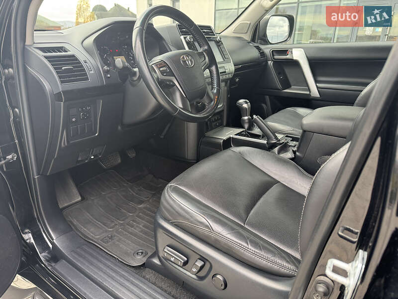 Внедорожник / Кроссовер Toyota Land Cruiser Prado 2019 в Хусте