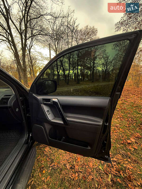 Внедорожник / Кроссовер Toyota Land Cruiser Prado 2019 в Кропивницком фото 16 Внедорожник / Кроссовер Toyota Land Cruiser Prado 2019 в Кропивницком