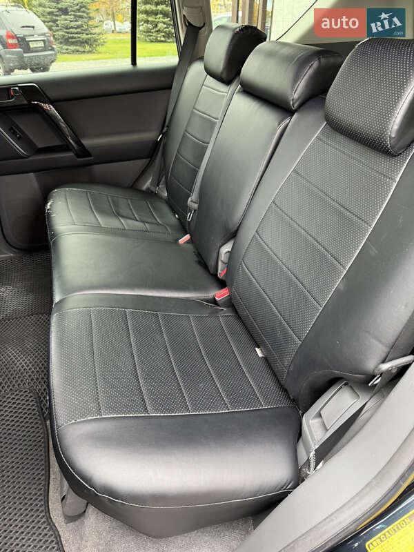 Внедорожник / Кроссовер Toyota Land Cruiser Prado 2010 в Днепре