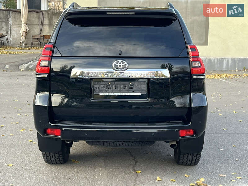 Позашляховик / Кросовер Toyota Land Cruiser Prado 2018 в Києві