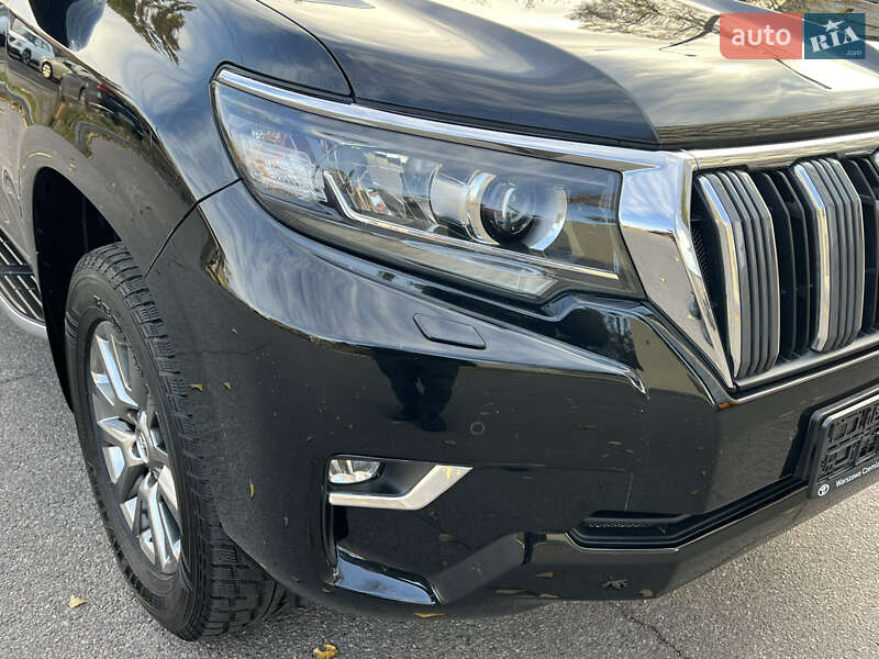 Позашляховик / Кросовер Toyota Land Cruiser Prado 2018 в Києві