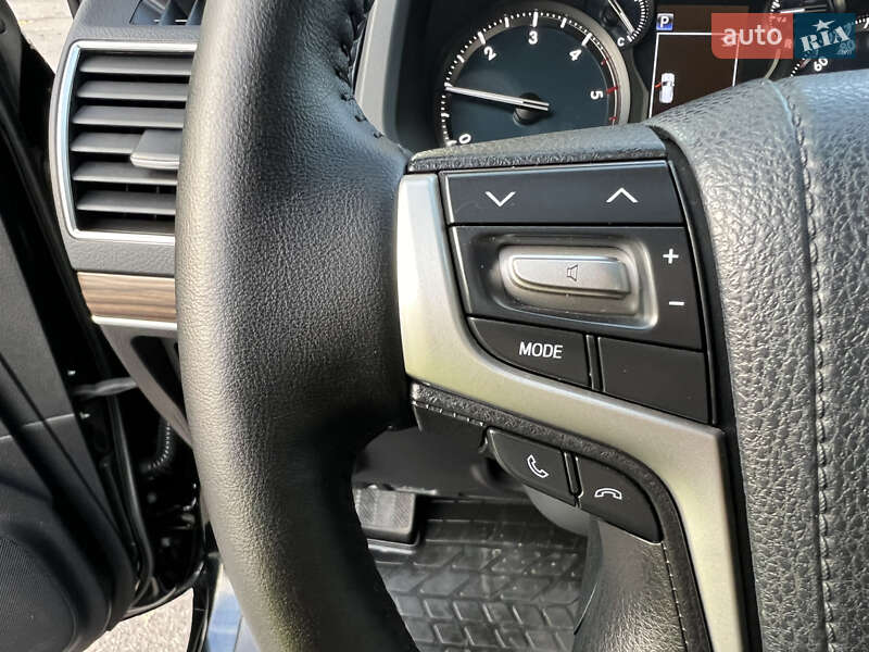 Позашляховик / Кросовер Toyota Land Cruiser Prado 2018 в Києві