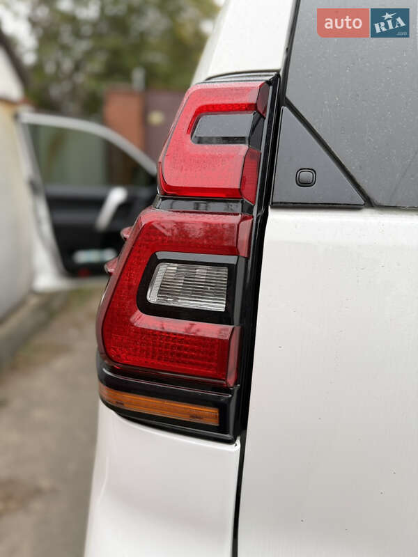 Внедорожник / Кроссовер Toyota Land Cruiser Prado 2019 в Днепре