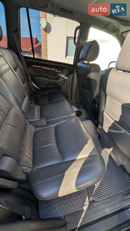 Внедорожник / Кроссовер Toyota Land Cruiser Prado 2005 в Виноградове