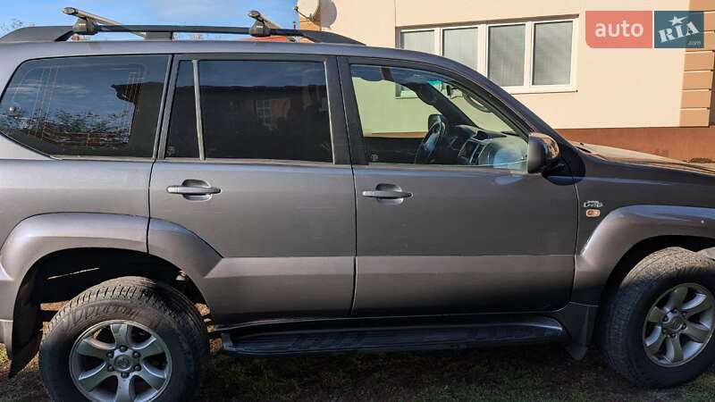 Внедорожник / Кроссовер Toyota Land Cruiser Prado 2005 в Виноградове