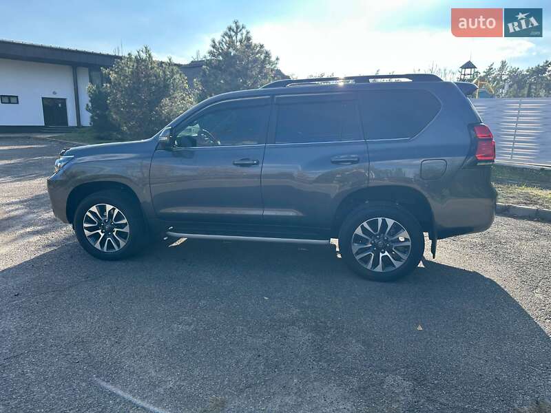Внедорожник / Кроссовер Toyota Land Cruiser Prado 2023 в Днепре