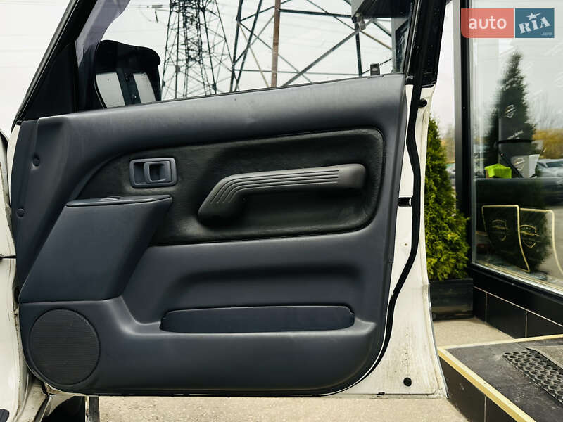 Внедорожник / Кроссовер Toyota Land Cruiser Prado 1997 в Харькове