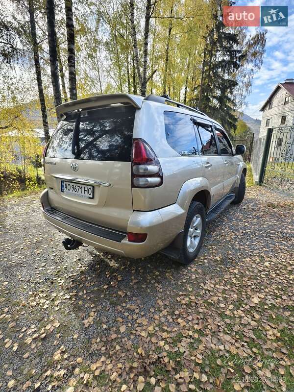 Внедорожник / Кроссовер Toyota Land Cruiser Prado 2005 в Межгорье
