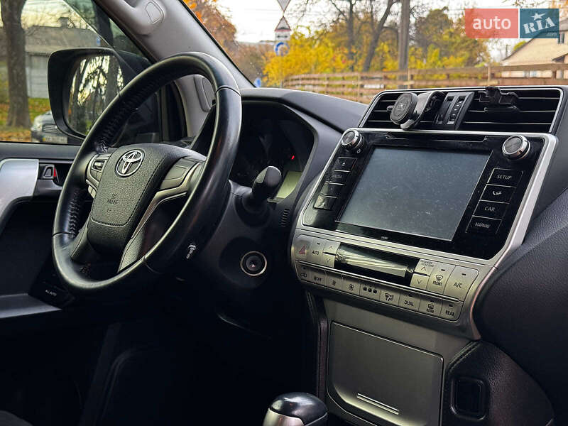 Внедорожник / Кроссовер Toyota Land Cruiser Prado 2018 в Киеве фото 30 Внедорожник / Кроссовер Toyota Land Cruiser Prado 2018 в Киеве