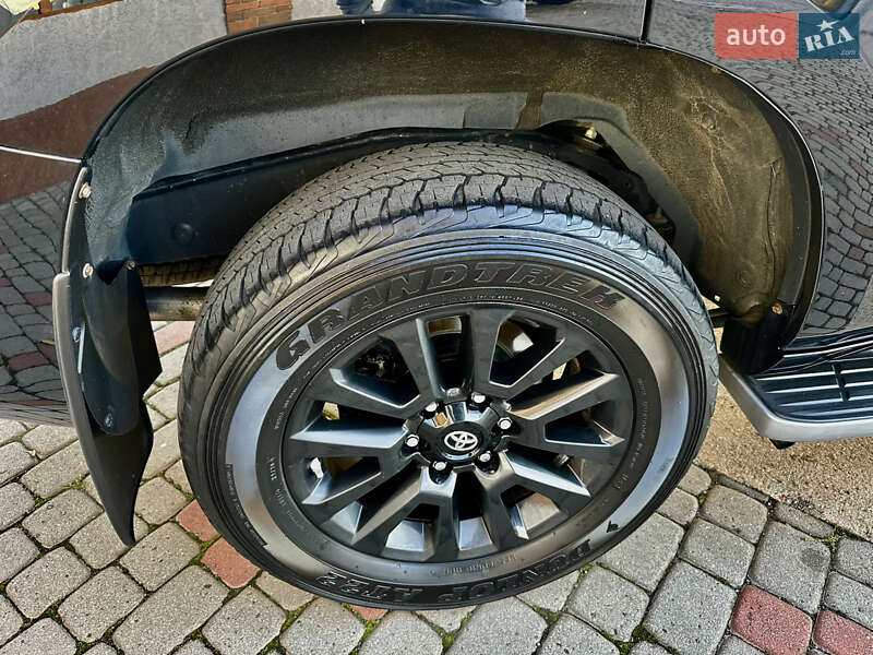 Позашляховик / Кросовер Toyota Land Cruiser Prado 2020 в Мукачевому