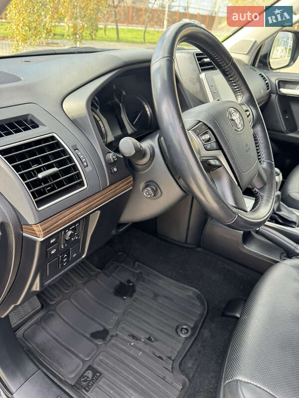 Позашляховик / Кросовер Toyota Land Cruiser Prado 2022 в Ізмаїлі