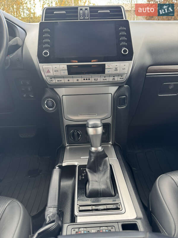 Позашляховик / Кросовер Toyota Land Cruiser Prado 2022 в Ізмаїлі