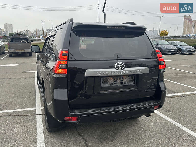 Внедорожник / Кроссовер Toyota Land Cruiser Prado 2017 в Киеве