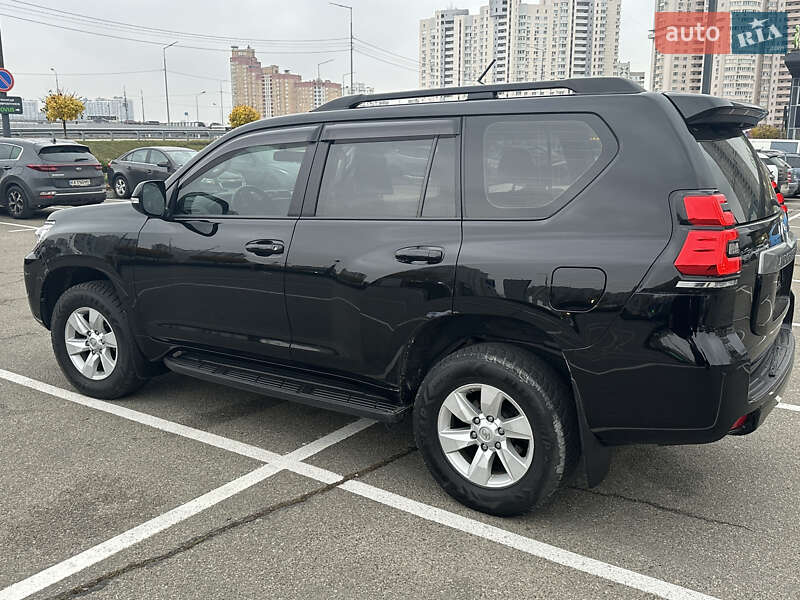 Внедорожник / Кроссовер Toyota Land Cruiser Prado 2017 в Киеве