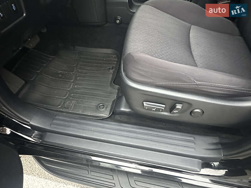 Внедорожник / Кроссовер Toyota Land Cruiser Prado 2017 в Киеве