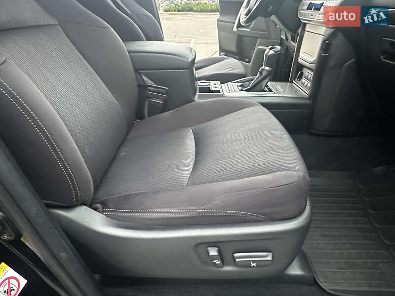 Внедорожник / Кроссовер Toyota Land Cruiser Prado 2017 в Киеве