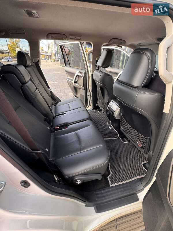 Внедорожник / Кроссовер Toyota Land Cruiser Prado 2020 в Николаеве фото 15 Внедорожник / Кроссовер Toyota Land Cruiser Prado 2020 в Николаеве