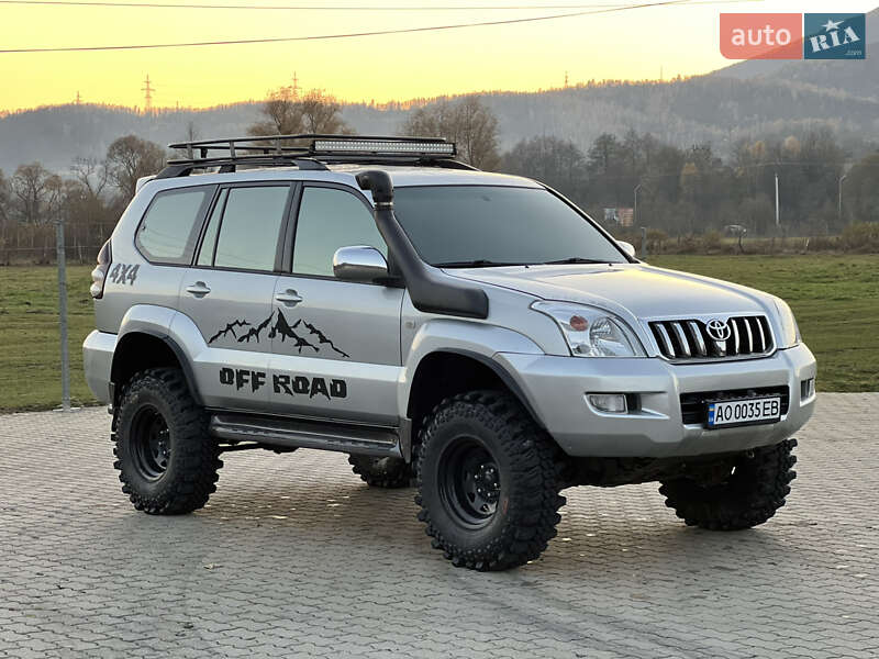 Внедорожник / Кроссовер Toyota Land Cruiser Prado 2006 в Сваляве