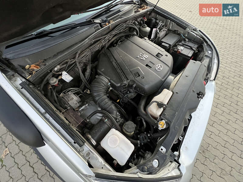 Внедорожник / Кроссовер Toyota Land Cruiser Prado 2006 в Сваляве