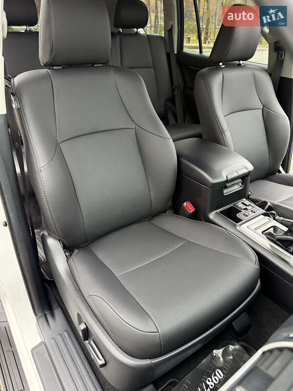 Позашляховик / Кросовер Toyota Land Cruiser Prado 2020 в Києві