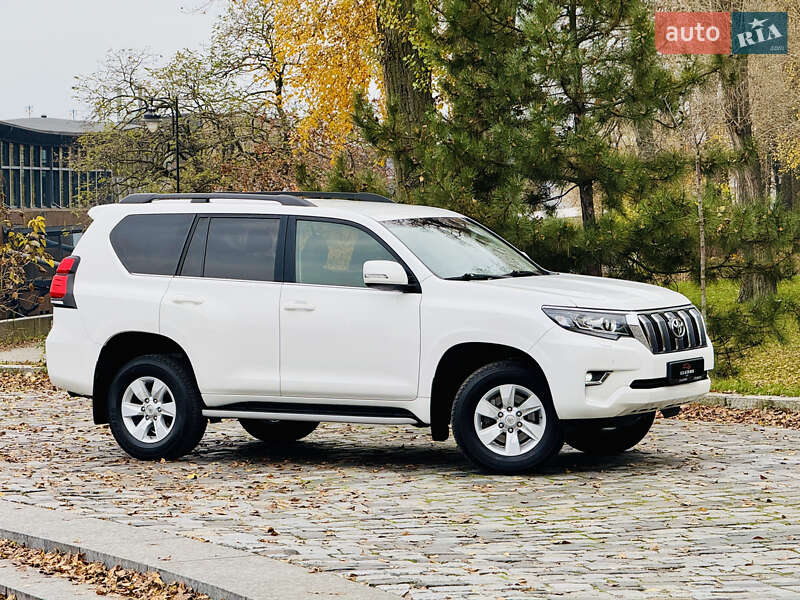 Позашляховик / Кросовер Toyota Land Cruiser Prado 2020 в Києві