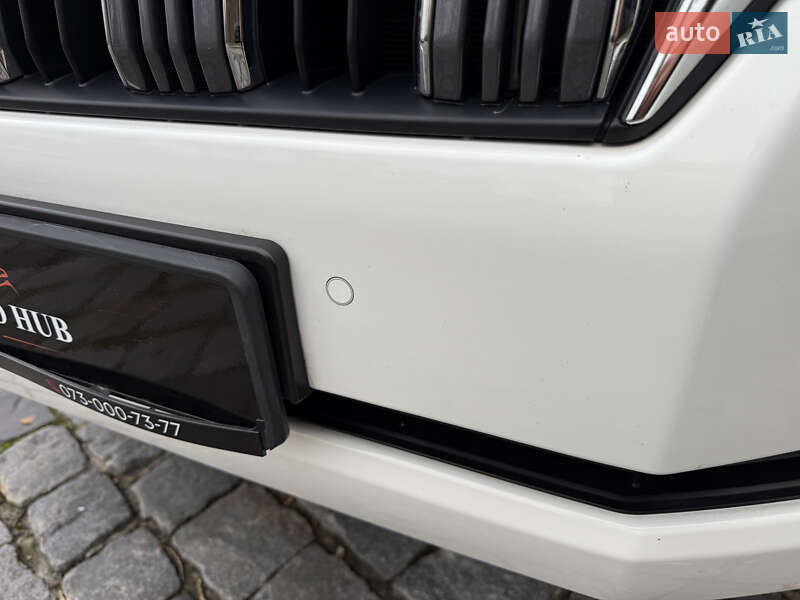 Позашляховик / Кросовер Toyota Land Cruiser Prado 2020 в Києві