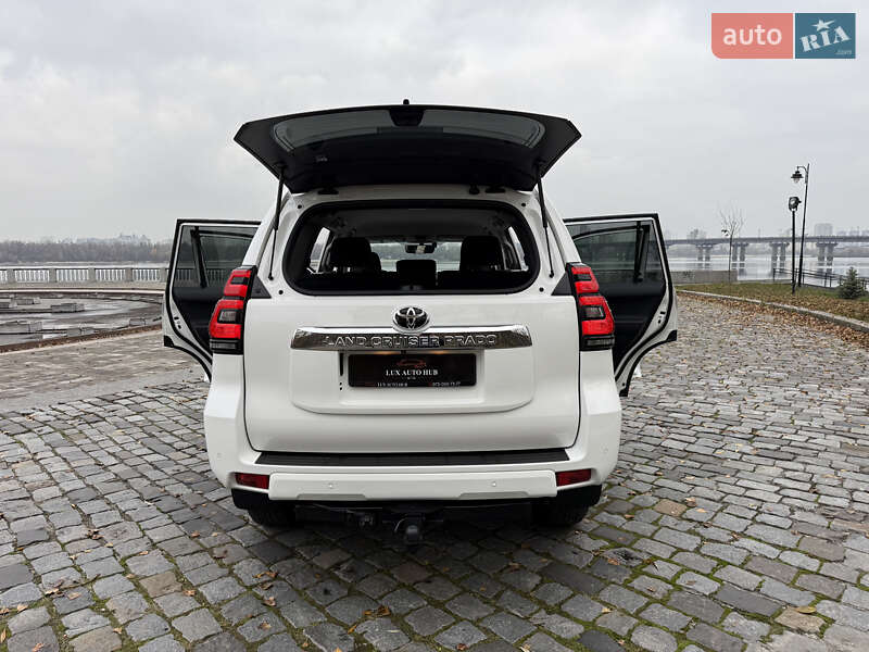 Позашляховик / Кросовер Toyota Land Cruiser Prado 2020 в Києві