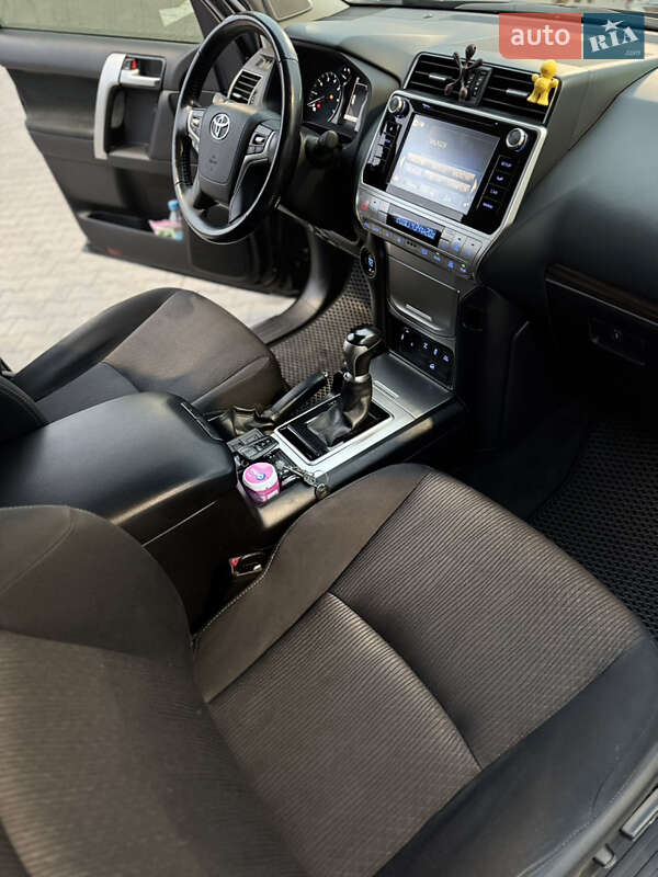 Внедорожник / Кроссовер Toyota Land Cruiser Prado 2020 в Хмельницком