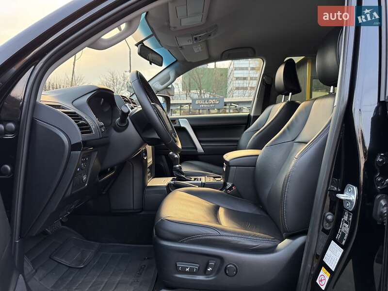 Внедорожник / Кроссовер Toyota Land Cruiser Prado 2019 в Киеве