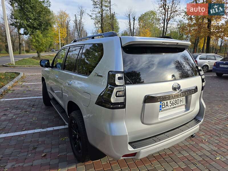 Внедорожник / Кроссовер Toyota Land Cruiser Prado 2022 в Кропивницком фото 9 Внедорожник / Кроссовер Toyota Land Cruiser Prado 2022 в Кропивницком