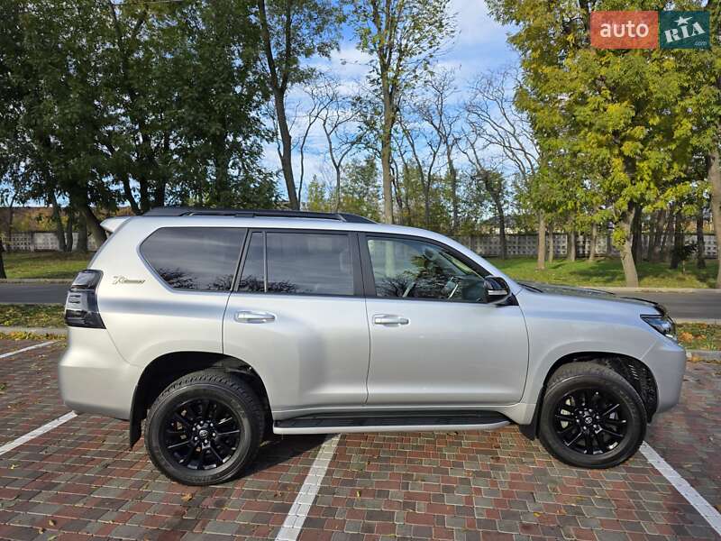 Внедорожник / Кроссовер Toyota Land Cruiser Prado 2022 в Кропивницком фото 11 Внедорожник / Кроссовер Toyota Land Cruiser Prado 2022 в Кропивницком