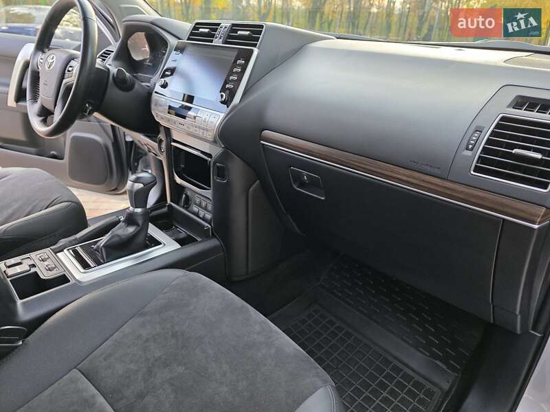 Внедорожник / Кроссовер Toyota Land Cruiser Prado 2022 в Кропивницком фото 26 Внедорожник / Кроссовер Toyota Land Cruiser Prado 2022 в Кропивницком