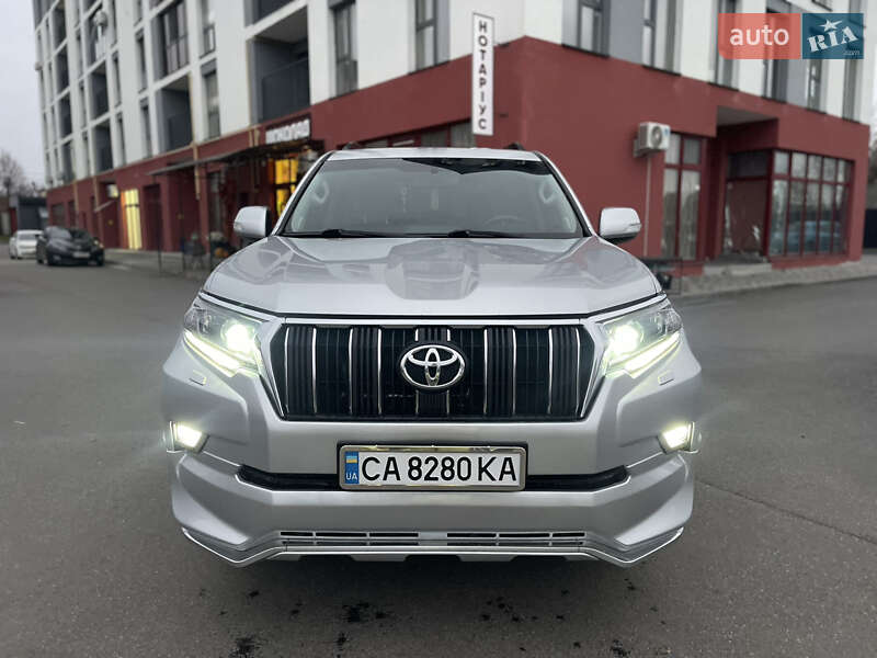 Позашляховик / Кросовер Toyota Land Cruiser Prado 2018 в Миронівці