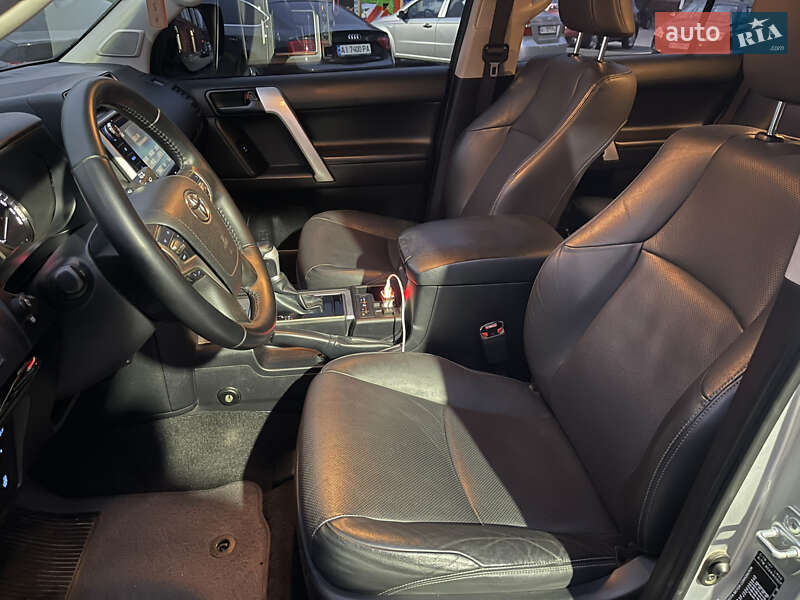 Позашляховик / Кросовер Toyota Land Cruiser Prado 2018 в Миронівці