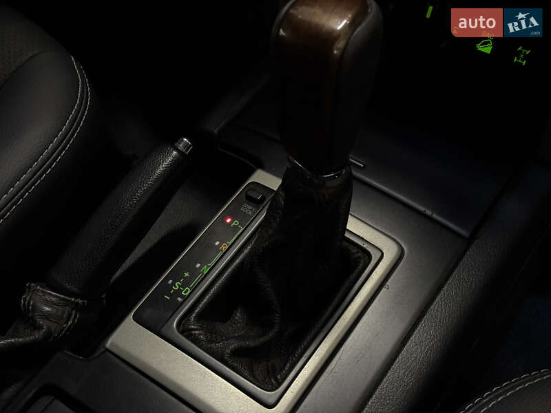 Внедорожник / Кроссовер Toyota Land Cruiser Prado 2010 в Николаеве