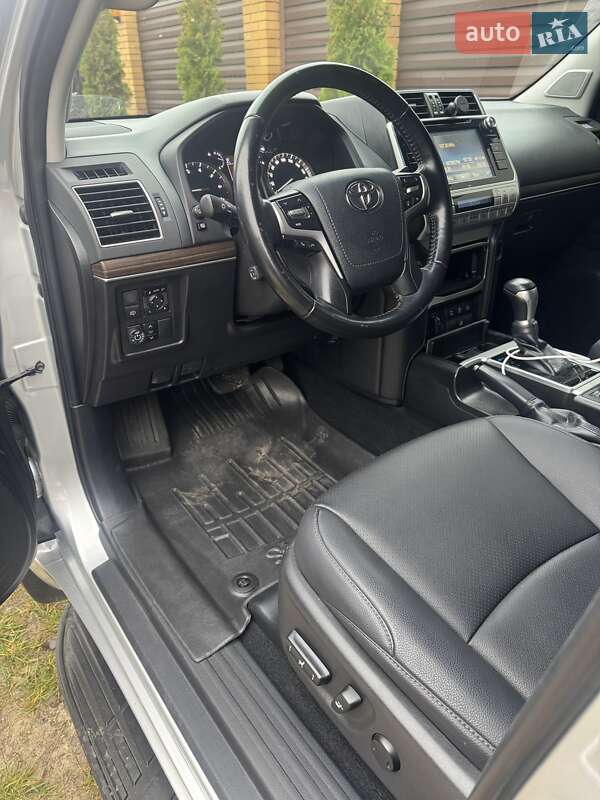 Позашляховик / Кросовер Toyota Land Cruiser Prado 2020 в Шостці