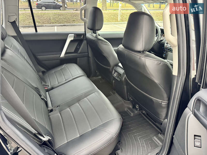 Внедорожник / Кроссовер Toyota Land Cruiser Prado 2020 в Киеве