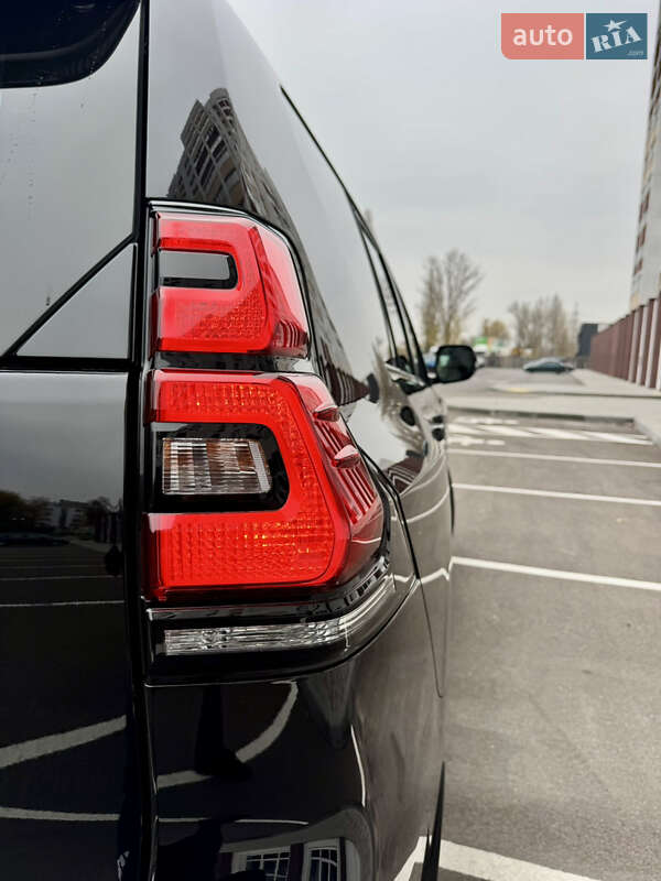 Внедорожник / Кроссовер Toyota Land Cruiser Prado 2020 в Киеве