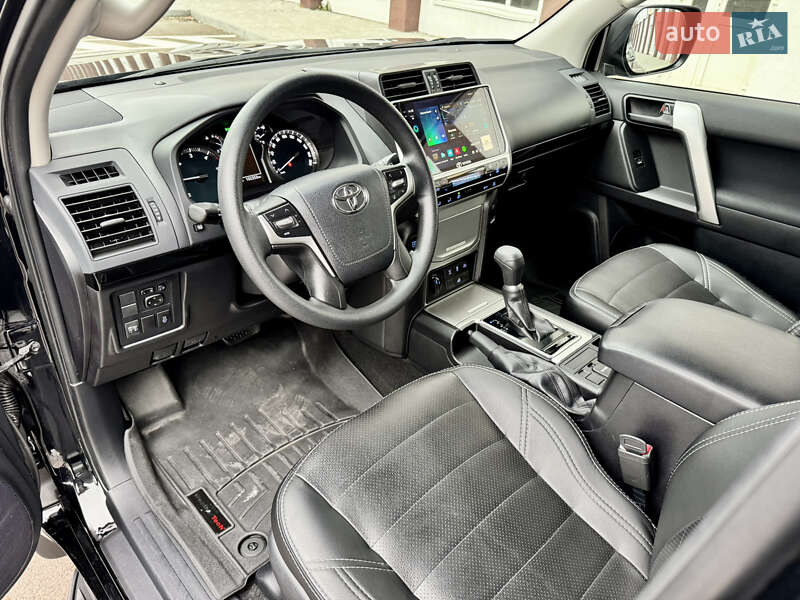 Внедорожник / Кроссовер Toyota Land Cruiser Prado 2020 в Киеве