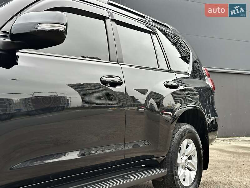 Внедорожник / Кроссовер Toyota Land Cruiser Prado 2019 в Киеве фото 10 Внедорожник / Кроссовер Toyota Land Cruiser Prado 2019 в Киеве
