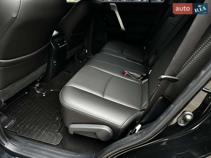 Внедорожник / Кроссовер Toyota Land Cruiser Prado 2019 в Киеве фото 33 Внедорожник / Кроссовер Toyota Land Cruiser Prado 2019 в Киеве