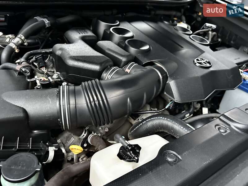 Внедорожник / Кроссовер Toyota Land Cruiser Prado 2019 в Киеве фото 69 Внедорожник / Кроссовер Toyota Land Cruiser Prado 2019 в Киеве