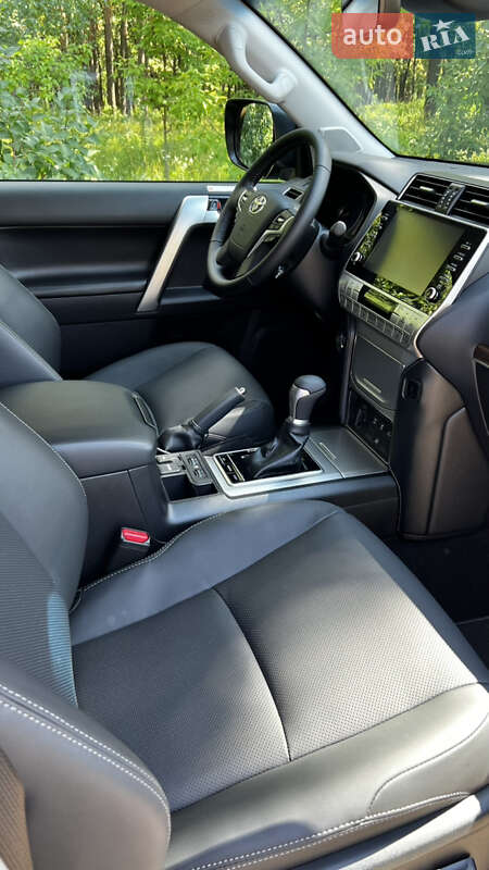 Внедорожник / Кроссовер Toyota Land Cruiser Prado 2023 в Киеве