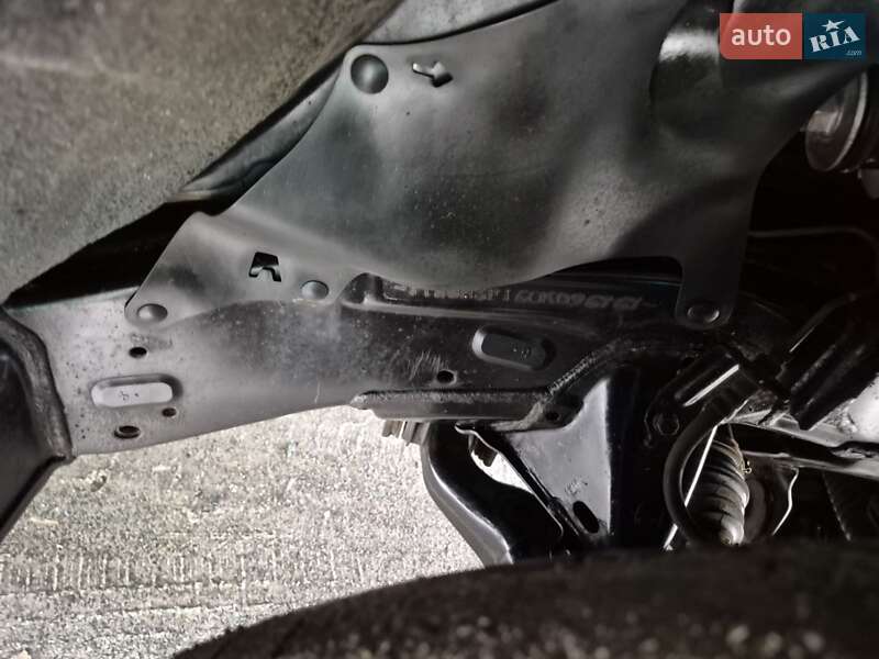 Внедорожник / Кроссовер Toyota Land Cruiser Prado 2013 в Киеве