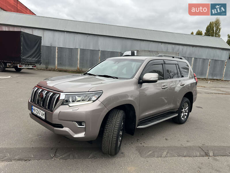 Toyota Land Cruiser Prado 2019