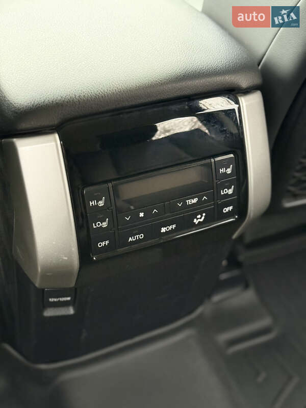 Внедорожник / Кроссовер Toyota Land Cruiser Prado 2019 в Киеве