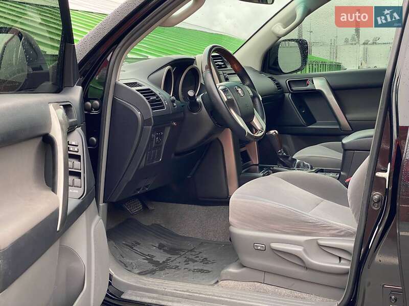 Внедорожник / Кроссовер Toyota Land Cruiser Prado 2010 в Киеве фото 13 Внедорожник / Кроссовер Toyota Land Cruiser Prado 2010 в Киеве